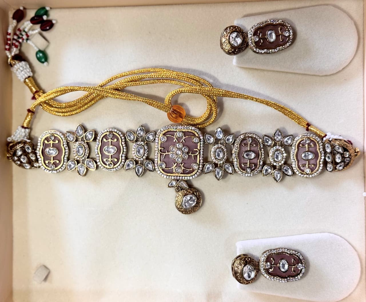 SREE Rajwada Antique Kundan Choker Set