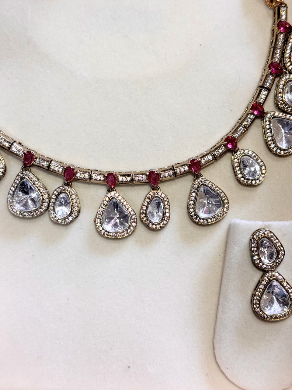 SREE Ruby Flame Kundan Drop Hasli Set