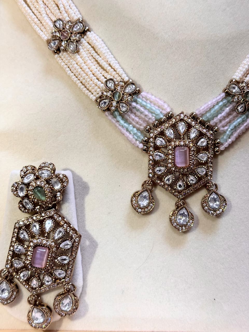 SREE Blush Mint Pearl Signature Piece