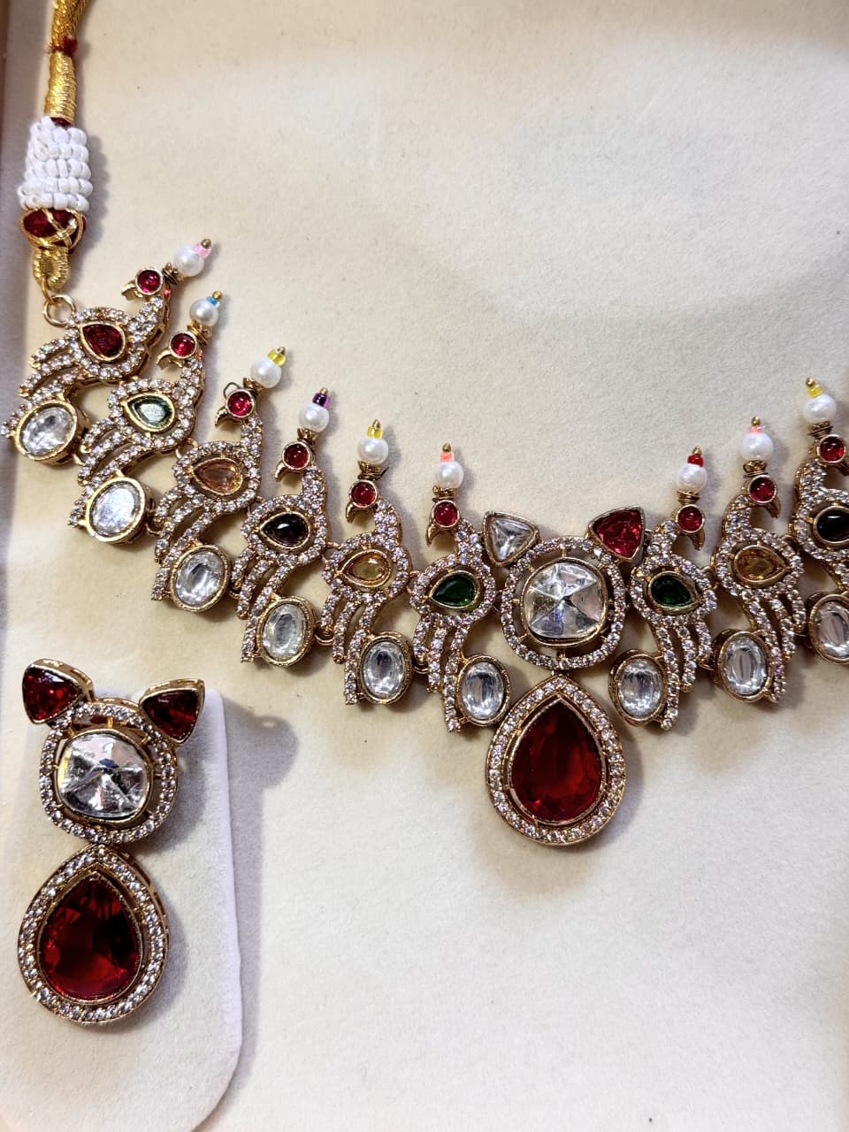 SREE Navratna Legacy Statement Set